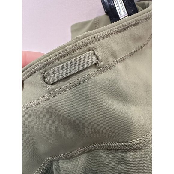 Athleta Run With It 3.5" Shorts Size XL Green Athletic Workout Running Gym - Picture 7 of 10